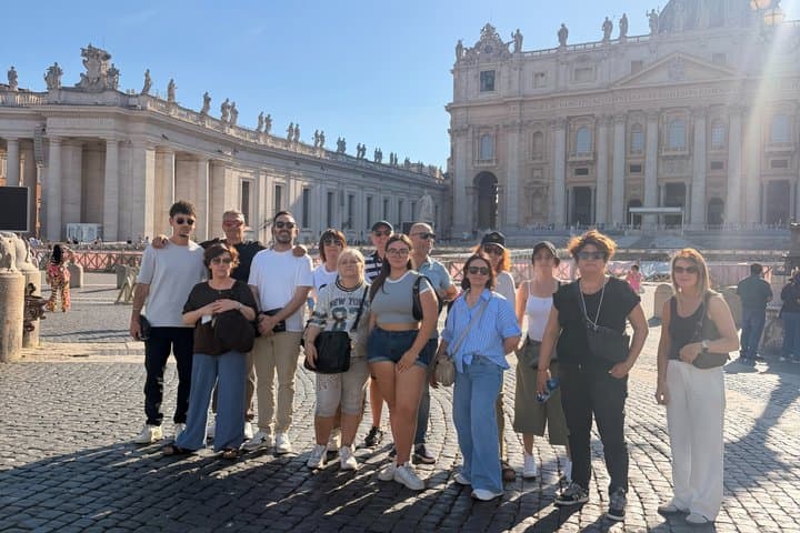 St. Peter's Basilica Skip-The-Line Tour with Official Tour Guide