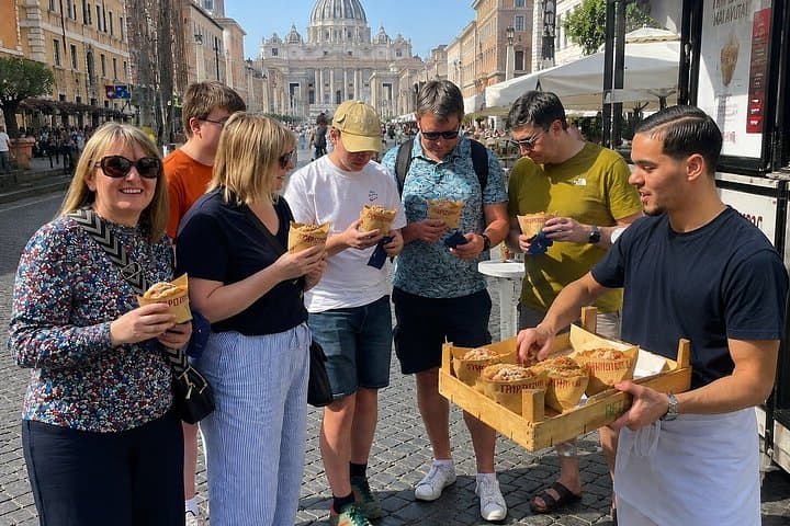 Rome: Private Craft Beer Tasting Tour with Local Bites