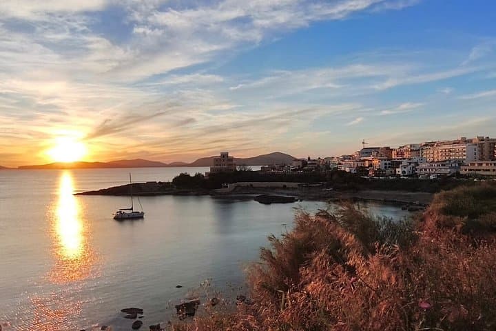 Sunset tour on a sailing boat with aperitif