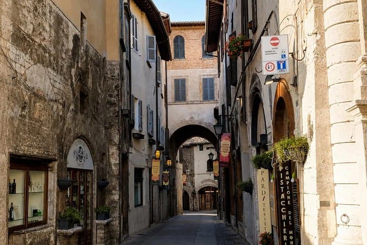 Medieval Stronghold with Quiz at Spoleto Self Guided Audio Tour