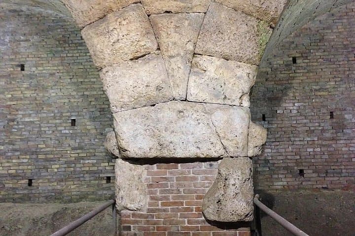 Medieval Stronghold with Quiz at Spoleto Self Guided Audio Tour