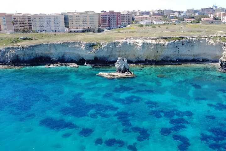 Boat tour Pillirina, sea caves Syracuse and Ortigia