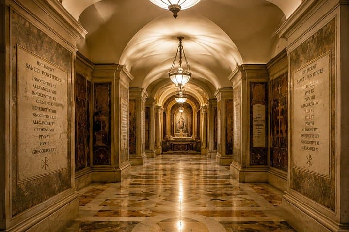 St. Peter Basilica Priority Access and Dome Climb Experience