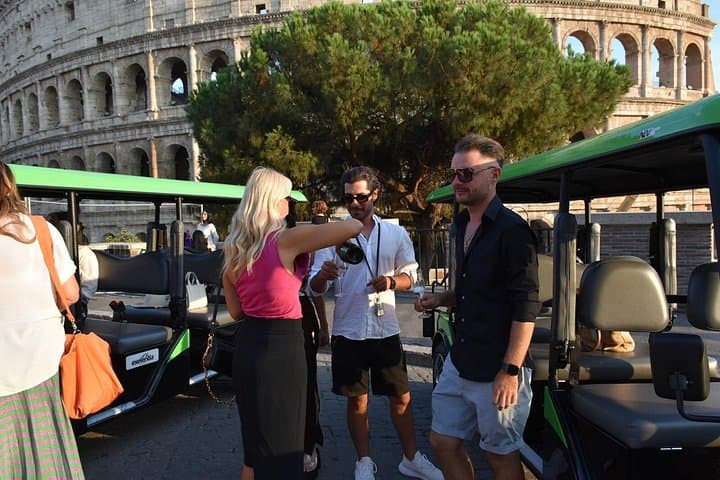 Rome Sunset Golf Cart Tour with Local Expert & Spritz