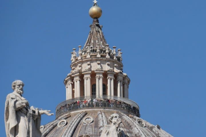 St. Peter's Basilica & Dome Climb: Hosted Entry & Audio Guide