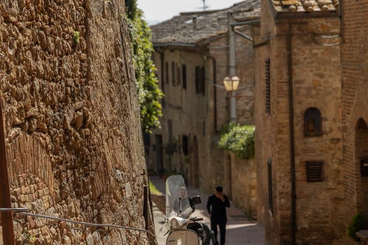Wine, Gelato & Cheese in San Gimignano from Florence [MAX 8pp]
