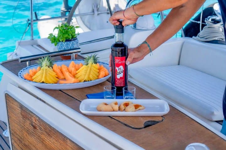 Sailing Tour Tavolara and Molara | From San Teodoro