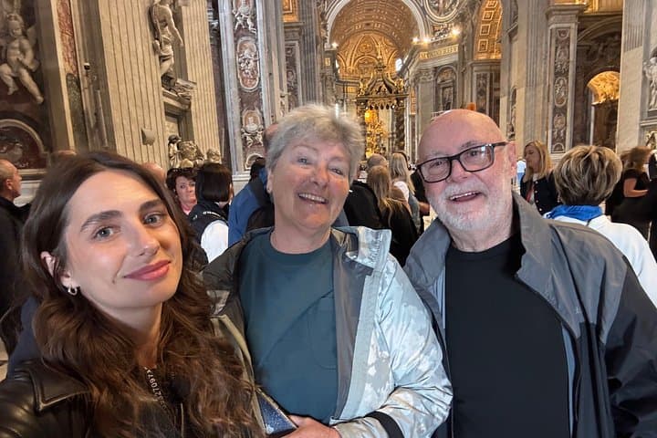 St. Peter's Basilica Private Tour: Square, Dome & Papal Tombs