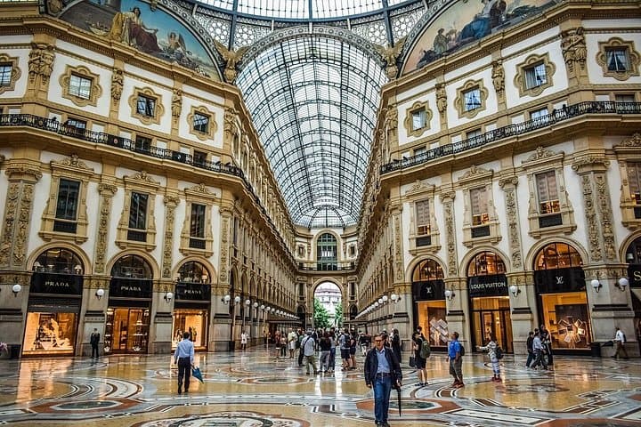 Milan Private City Tour with Duomo and Brera