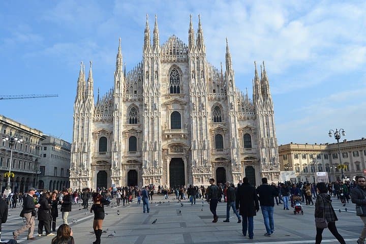 Milan Private City Tour with Duomo and Brera