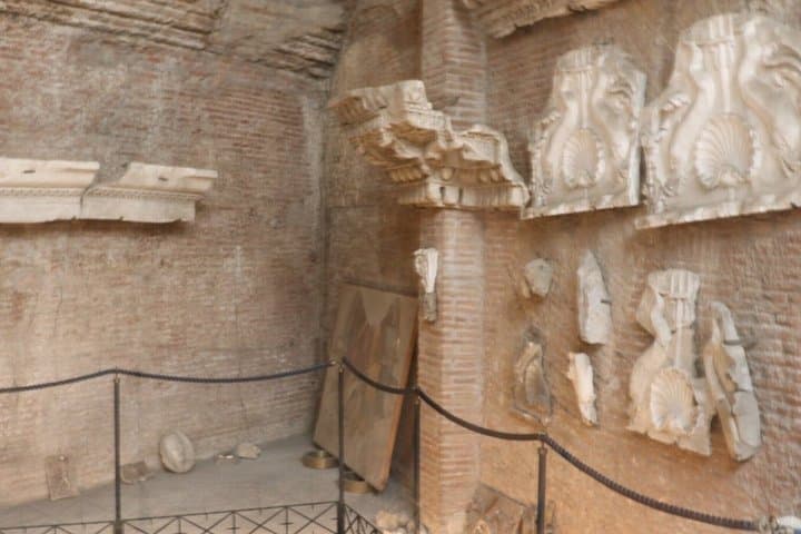 Rome Pantheon Ticket with Audio & Optional Neptune Basilica Tour