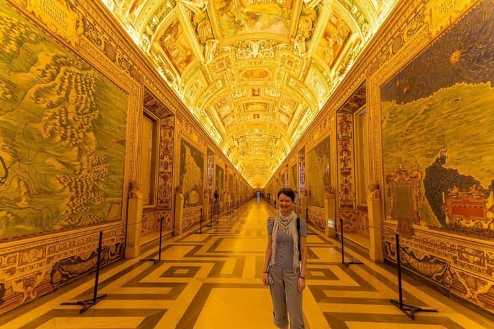 Skip the Line: Vatican Museums, Sistine Chapel Tour & St. Peter's