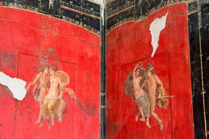Pompeii Small Group Tour Avoid the Crowds with Local Guide