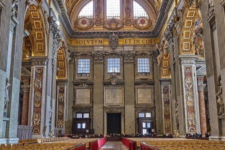 St. Peters Basilica Privilege Entrance with Free Audio Guide