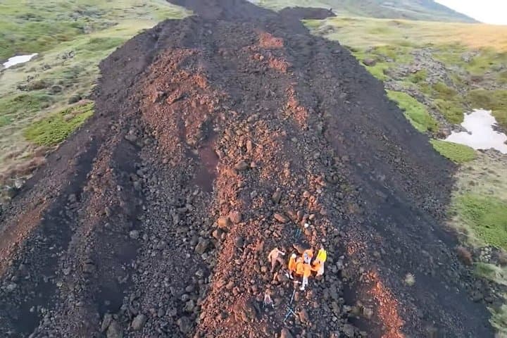 Etna Jeep OffRoad Tour: Lava Flows,Etna Wines,Lunch at 6,561 ft