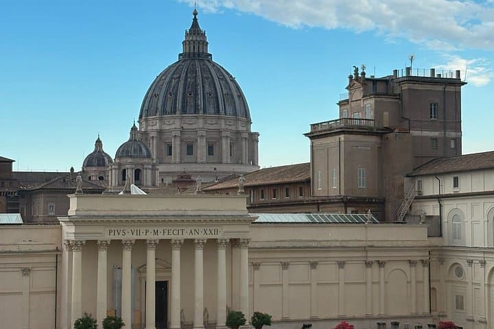 Vatican Museums Express Tour with Sistine Chapel and Wine Tasting