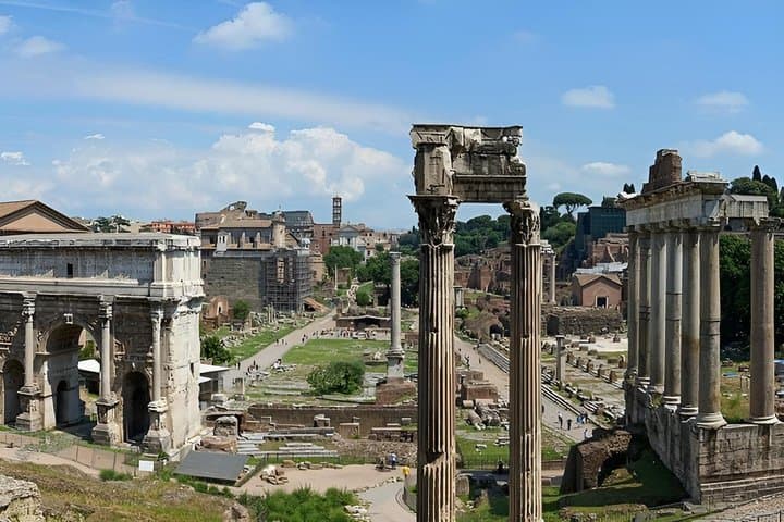 Colosseum Admission with Arena Floor, Forum Palatine & Audioguide