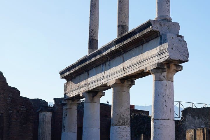 Pompeii Skip-the-Line Entrance & Guided Tour with an Archeologist