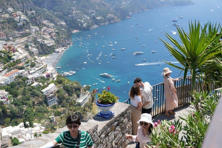 Day trip to Amalfi Positano and Villa Rufolo From Rome with Lunch