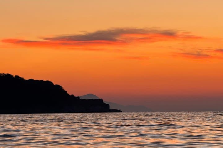 Sorrento Private Boat Tour at Sunset with Prosecco