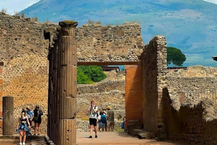 Pompeii and Mount Vesuvius Day Trip from Naples with Tickets