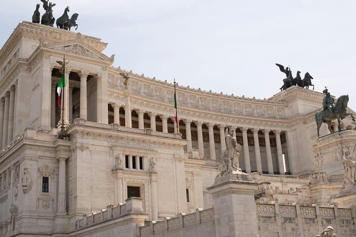 Rome: Vittoriano Panoramic Terrace & Palazzo Venezia Access