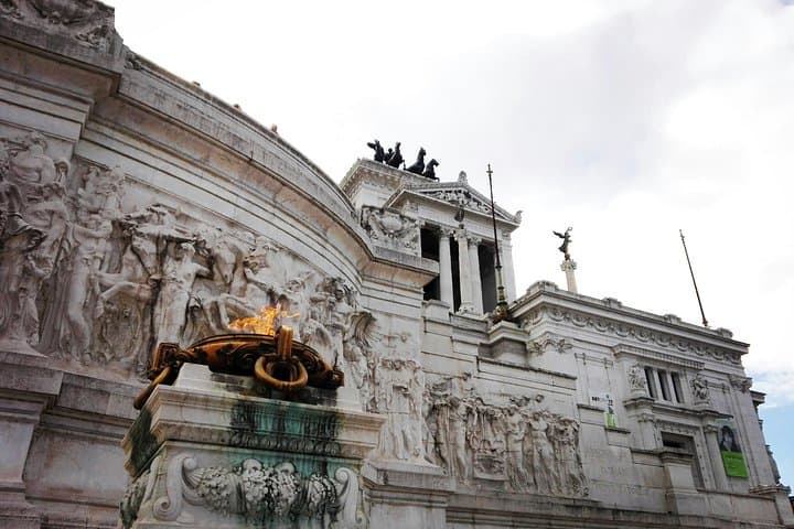 Rome: Vittoriano Panoramic Terrace & Palazzo Venezia Access
