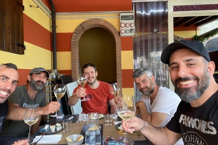 Tasting with winery visit in the heart of Franciacorta
