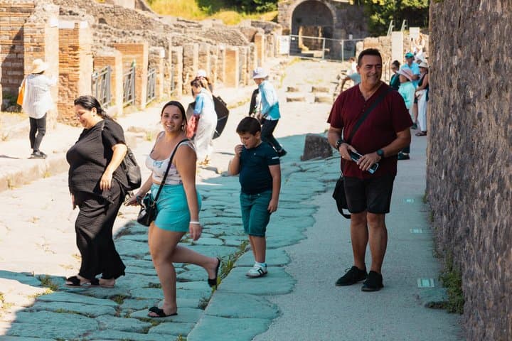 Pompeii Ruins & Sorrento Day Trip with Limoncello from Rome