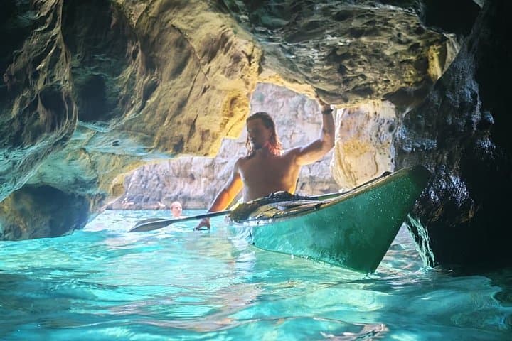 Nerano Kayak Tour between Caves and Amalfi Coast
