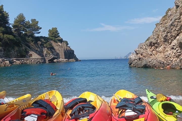 Nerano Kayak Tour between Caves and Amalfi Coast
