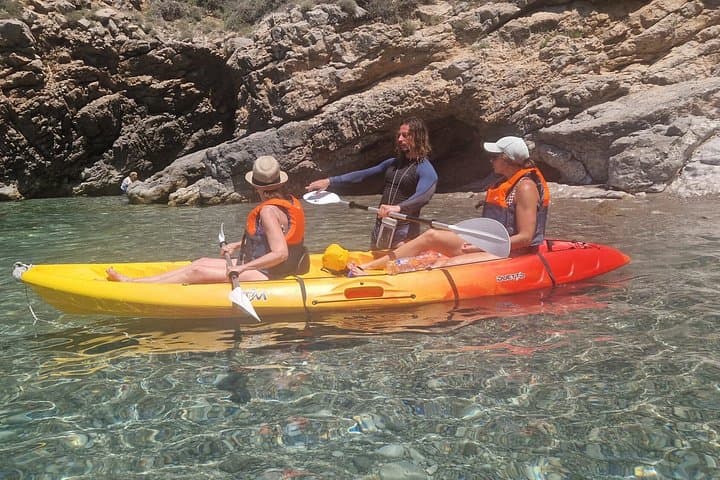 Nerano Kayak Tour between Caves and Amalfi Coast