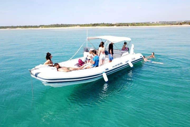 Avola Private Tour 4.5H Snorkeling Tour with Sicilian Aperitif