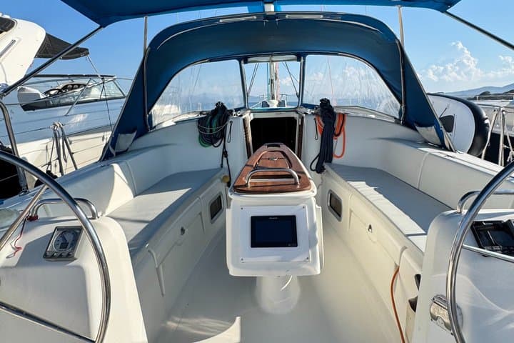 Golfo Aranci tour 3h private sailboat dolphins and aperitif