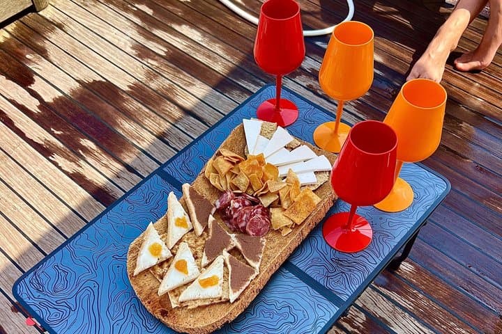 Golfo Aranci 3-hour cruise: dolphins and aperitif on vintage yachts