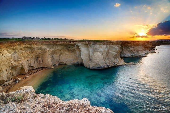 Private Tour 4 Hours Ortigia, Caves, Protected Area and Bath Stops