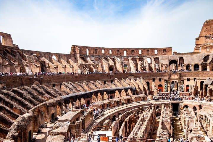Rome Walking Tour : Colosseum, Trevi Fountain, Pantheon & Navona