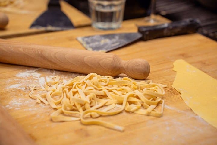 VIP Cooking Class with Carbonara, Pesto Making, Lasagna & Cannoli