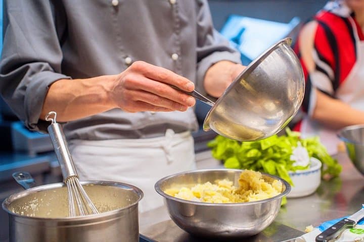 VIP Cooking Class with Carbonara, Pesto Making, Lasagna & Cannoli