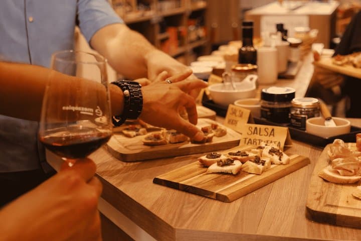Food and Wine Experience in Bologna, Italy