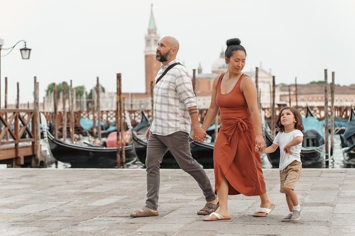 Venice: Private Photoshoot with a Local Photographer