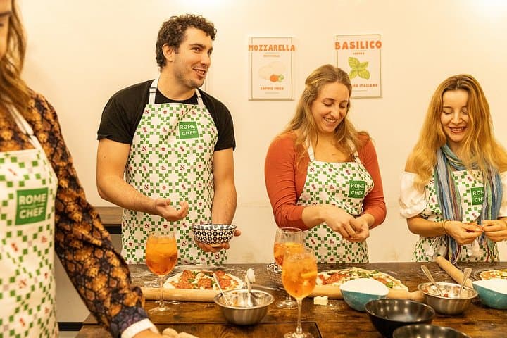 Rome Cooking Class: Make Pizza & Mix 3 Spritz Cocktails