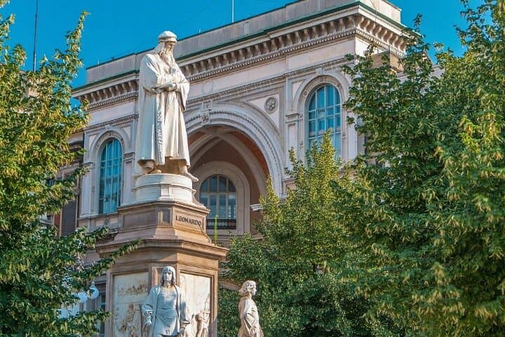 Milan City Center Self Guided Walking Tour with an APP