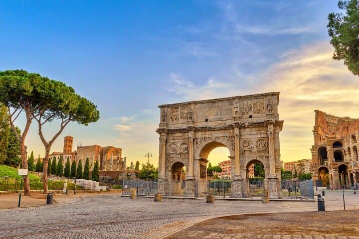 Self Guided Walk Tour in Rome Colosseum Forum and Palatine Hill