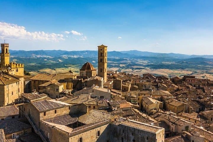 Volterra E-bike Tour Between Hills and Tuscan Villages