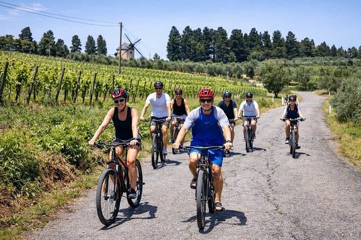 Volterra E-bike Tour Between Hills and Tuscan Villages