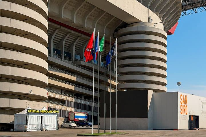 Skywalk Tour San Siro Stadium in Milan