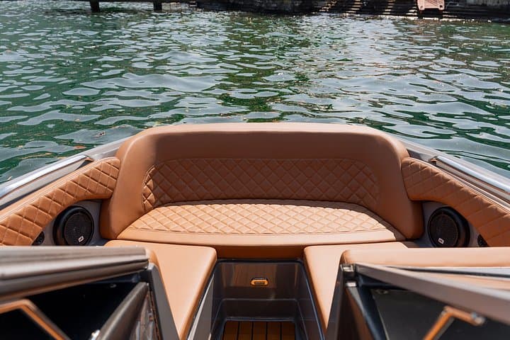 Private cruise on Lake Como up to 8 pax