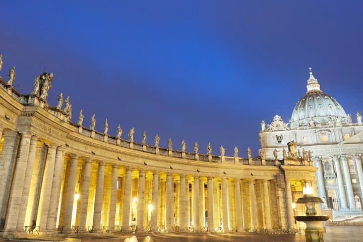 St Peter's Square: A Self-Guided Vatican Walking Tour