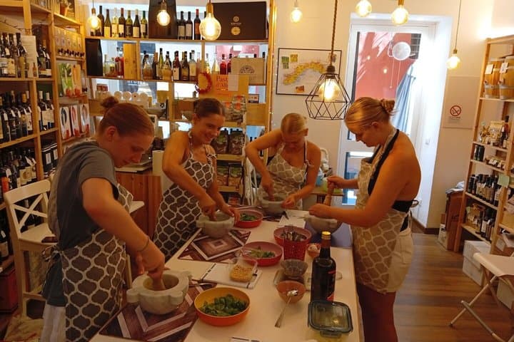Genoa Handmade Gnocchi and Pesto Class with Wine Tasting